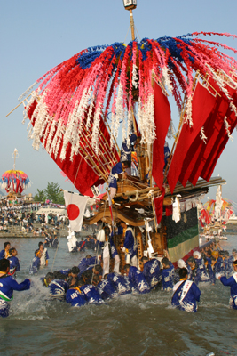 川渡り神幸祭